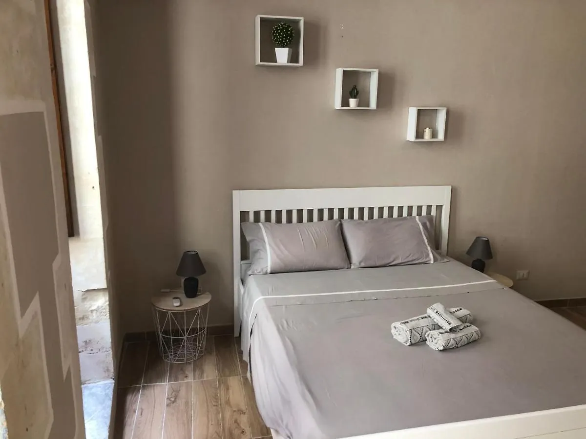 La Maison De Charme contacts
