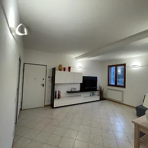 https://appartamento-spazioso-snodo-urbano.it-tuscanyhotel.com